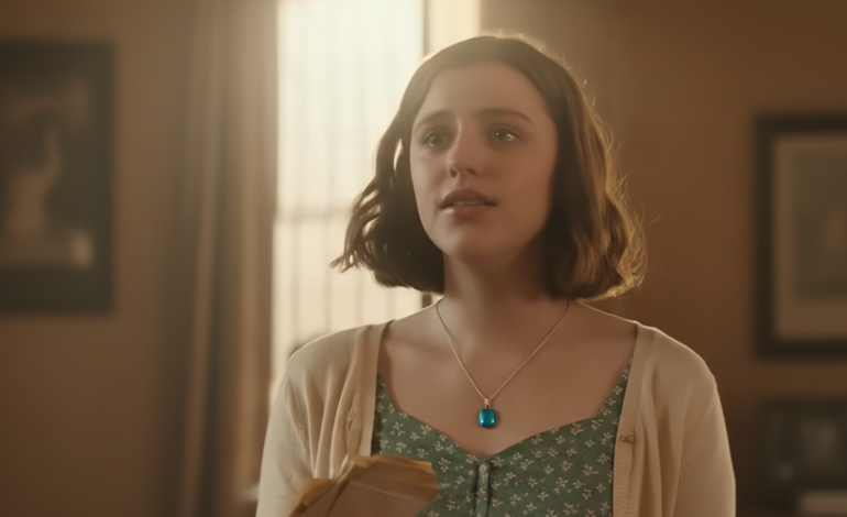 Girl Chooses Poor Father Over Rich Mother… Her Reason Breaks Everyone