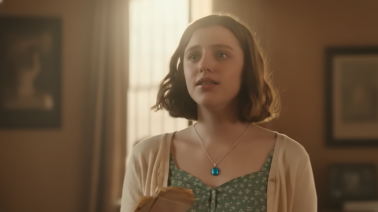 Girl Chooses Poor Father Over Rich Mother… Her Reason Breaks Everyone