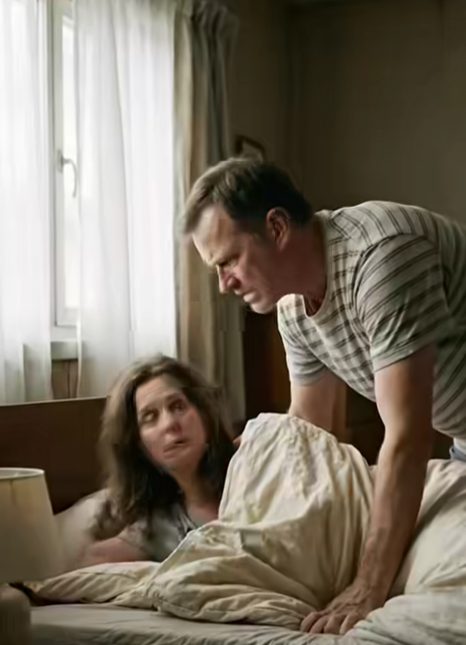 “Tell me your card PIN, my mom is at the store, she wants to buy a phone.” My husband woke me up at 7 a.m., but he and his mother couldn’t even imagine the surprise I had in store for them.