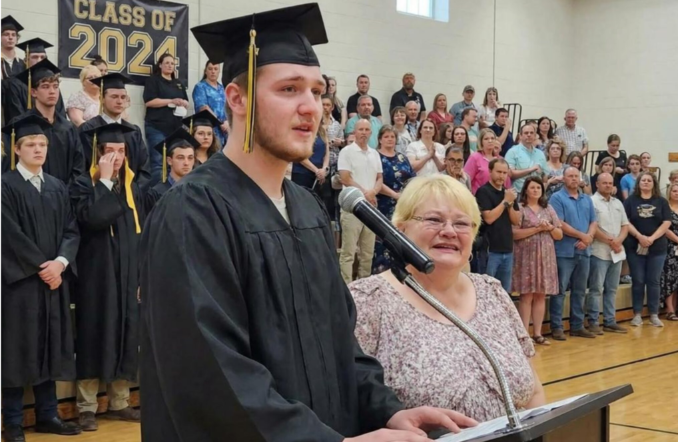 My Classmates Mocked Me for Being a Garbage Collector’s Son—On Graduation Day, I Said One Sentence They’ll Never Forget