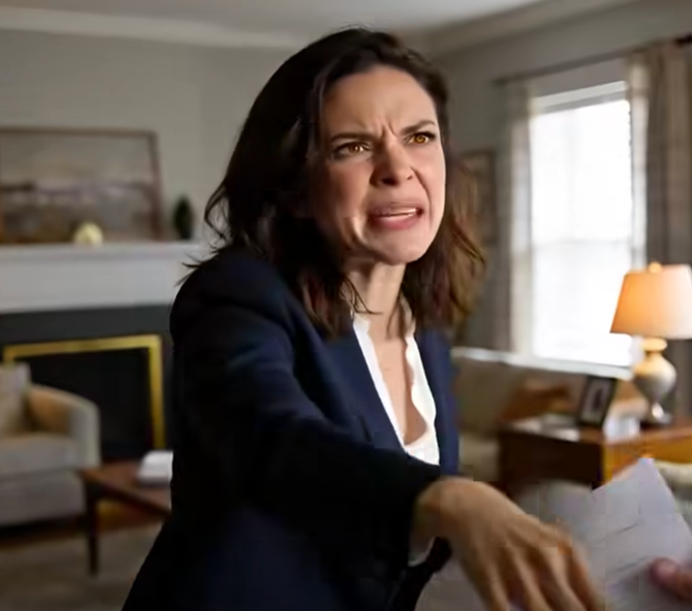 My Parents Made Me Pay $200K Toward “Family Home” “It’s Your Responsibility,” They Said. Last Month, They Sold The House And Gave My Sister The Entire $1.8M — Told Me To “Be Happy For Her.” I Nodded Then Showed Them The Document They Forgot I Had. Hours Later, Their Real Estate Agent Called: “The Sale Is Frozen. Your Parents Are… Not Handling It Well.”