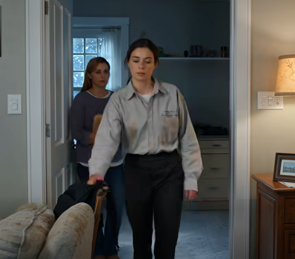 Mom Said, “If You’re So Smart, Pay Your Own Bills.” So I Moved Out That Night. A Month Later, She Called: “Why Are The Lights Out?”